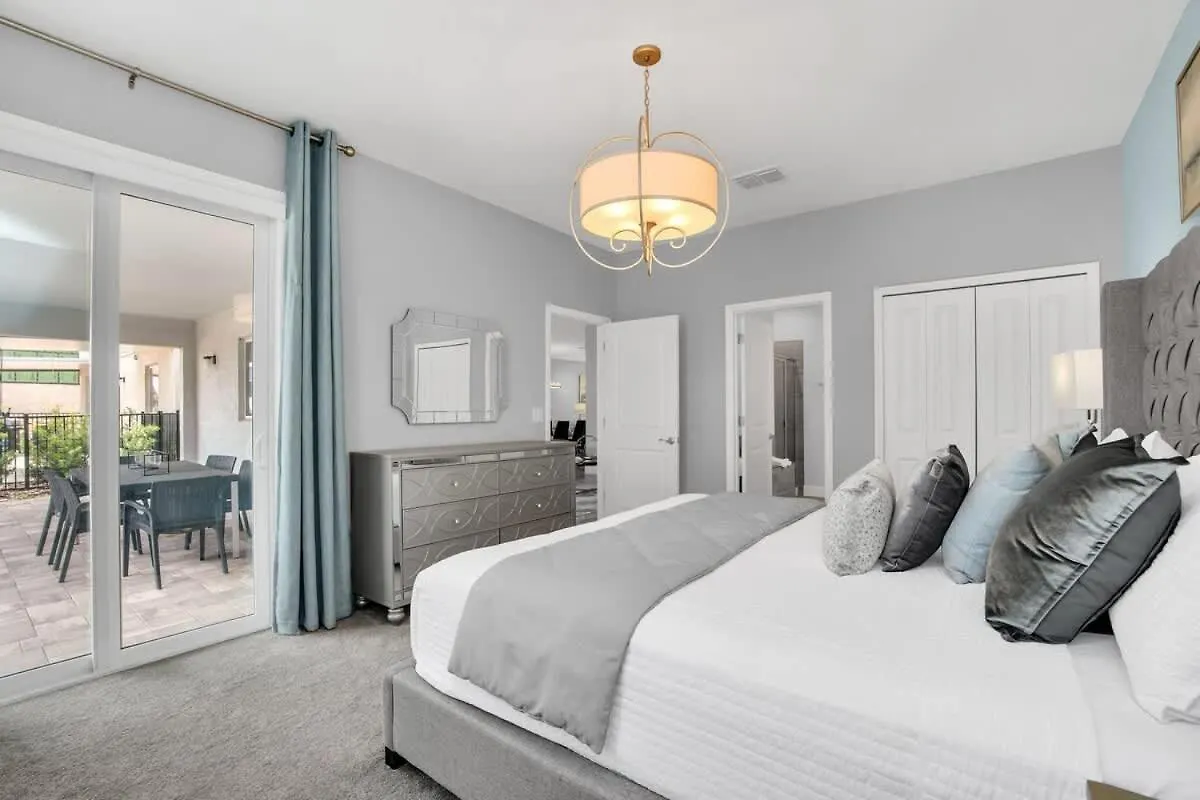 Super Style - 7Bdrs 8Bas - Lux Finishings & Pool Villa Davenport 0*,  United States